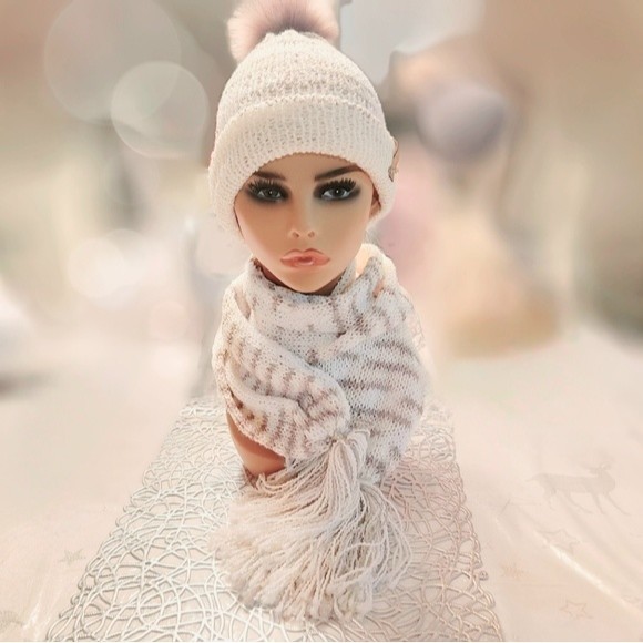 Peaches & Cream Hat and Scarf Winter Set in Cream and Tan Tones, Women's/Teens - Picture 7 of 16
